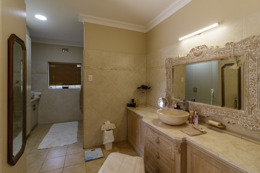 6 Bedroom Property for Sale in West Bank Eastern Cape